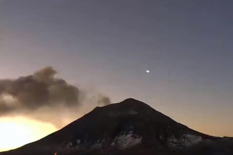 Video: Captan supuesto OVNI cercano al volcán Popocatépetl