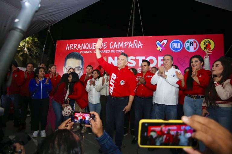 “Les vamos a ganar”, asegura Alejandro Moreno pese a desbandada del PRI en Puebla