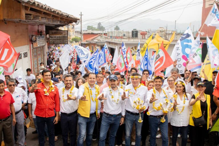 Eduardo Rivera realiza cierre de gira en Huauchinango: “Esto se trata de elección”