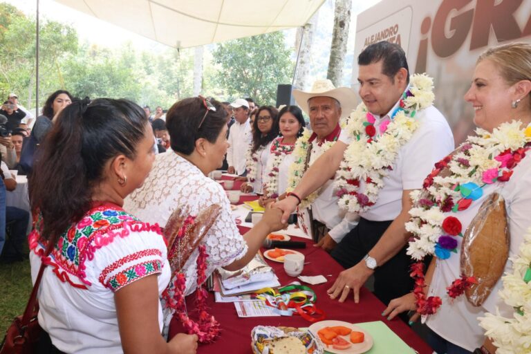 Necesario fortalecer lengua, cultura e identidad de pueblos originarios en Puebla: Armenta