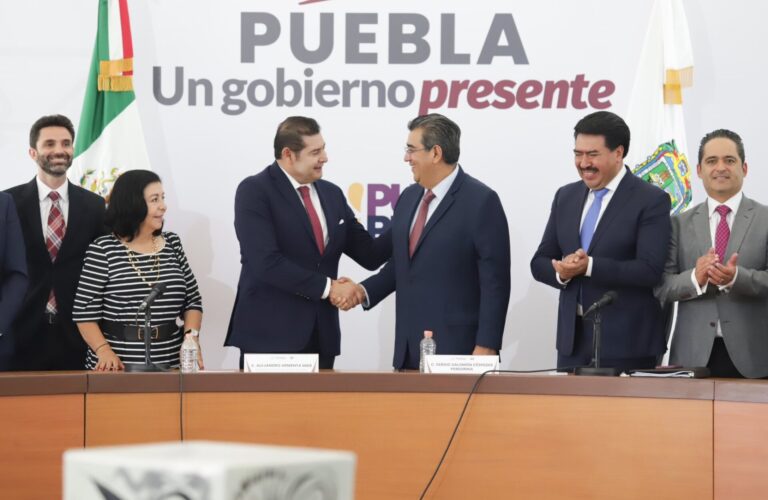 Gobierno de Puebla encabeza conmemoración del Día de la libertad de expresión