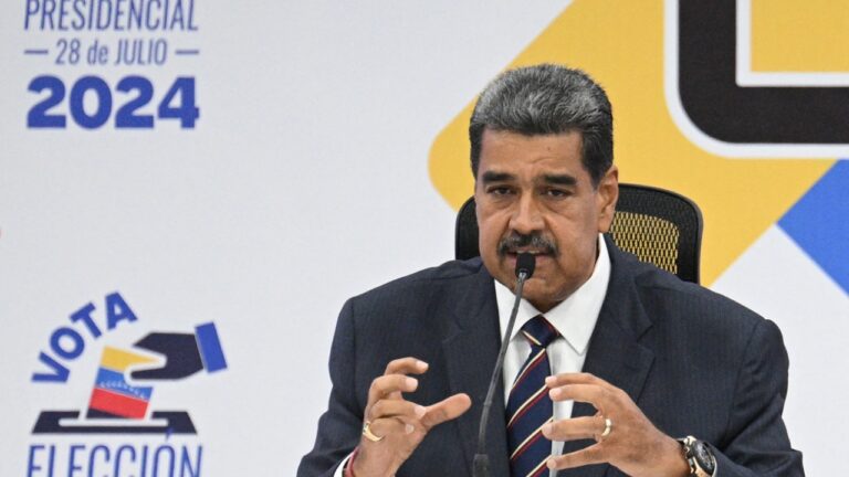 Maduro expulsa diplomáticos de siete países que exigieron transparencia en proceso electoral