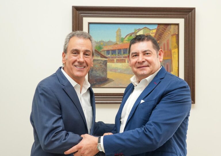 Alejandro Armenta y Pepe Chedraui analizan proyectos de movilidad e infraestructura para Puebla capital