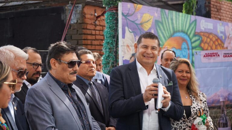 Alejandro Armenta dará continuidad a la promoción del mezcal poblano