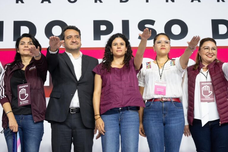 Luisa María Alcalde y el hijo de AMLO asumen dirigencia de Morena