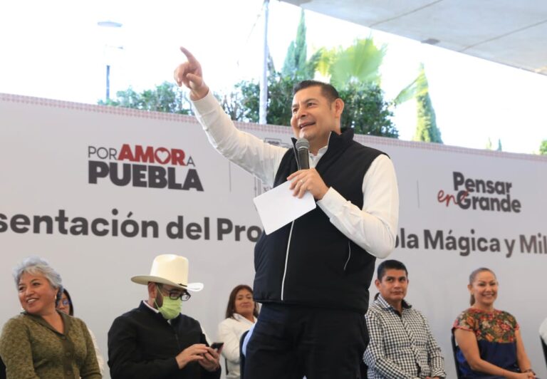 Alejandro Armenta presenta “Proyecto Puebla mágica y milenaria”