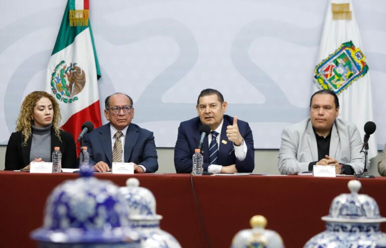 Se reúne Alejandro Armenta con delegados de la Secretaría de Gobernación en Puebla