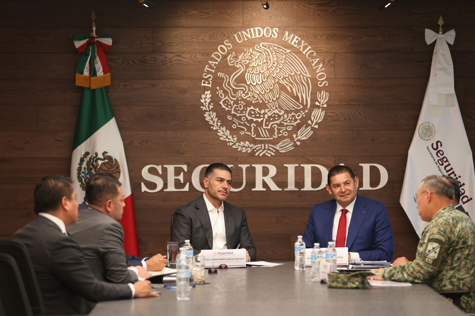 Armenta y autoridades de seguridad se reúnen con Omar García Harfuch ...