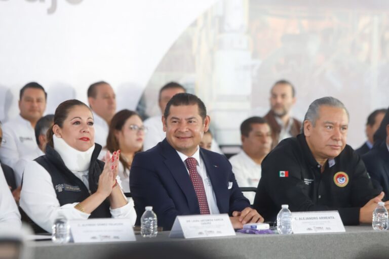 Mejora de las condiciones laborales, prioridad de políticas públicas en Puebla