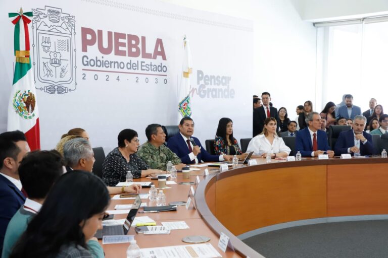 Relevos y refuerzo del gabinete de Armenta