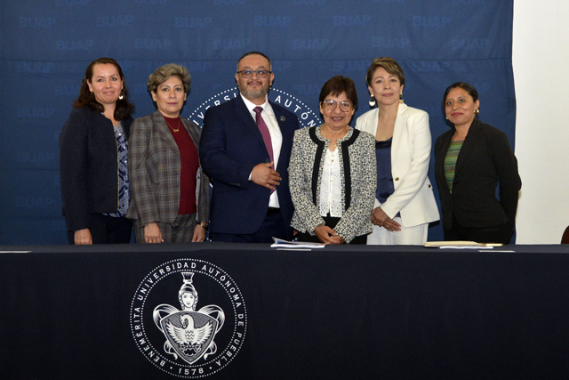 BUAP transforma la vida de los jóvenes y de sus familias: Lilia Cedillo