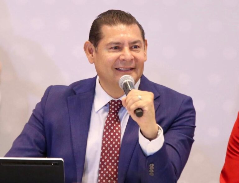 Armenta se suma al exhorto del Congreso a ediles para focalizar recursos a obra comunitaria