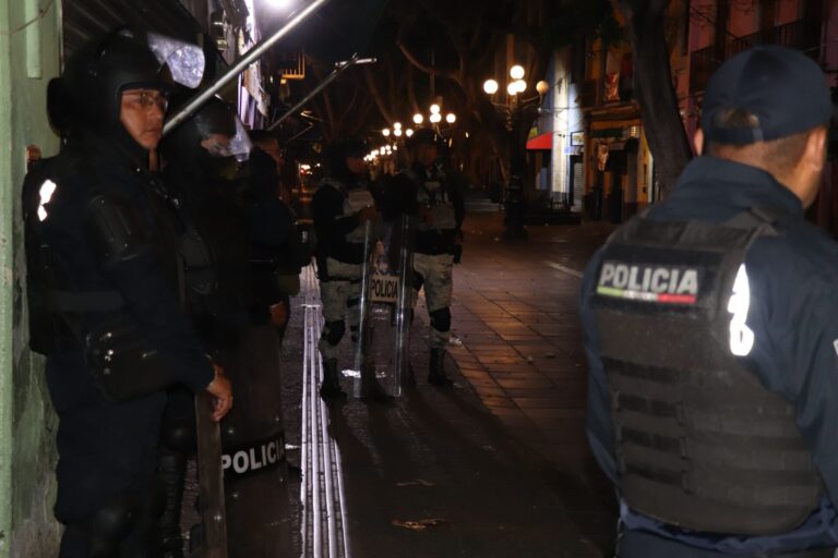 Realizan operativo contra ambulantaje en el Centro Histórico de Puebla