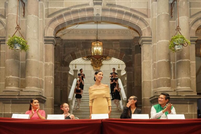“Gala de Estrellas Elisa y Amigos” con orquesta en vivo alista presentación en agosto