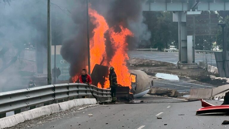 Suman 19 muertos por explosión en Puente de la Concordia en Iztapalapa