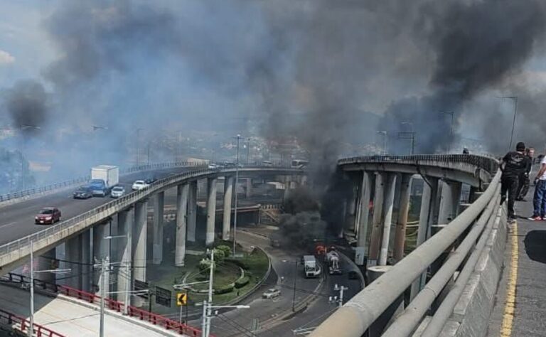 Suben a 15 los muertos por explosión de pipa en Iztapalapa