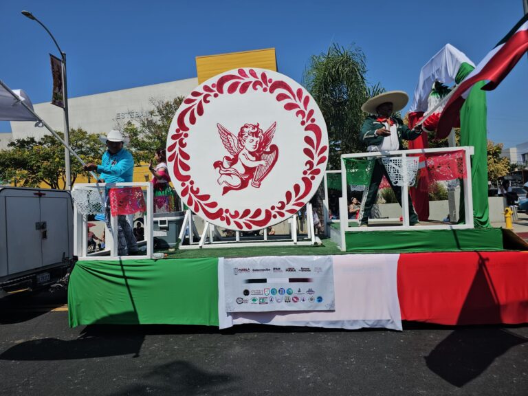 Gobierno de Puebla acompaña a comunidad migrante en festejos patrios en Estados Unidos
