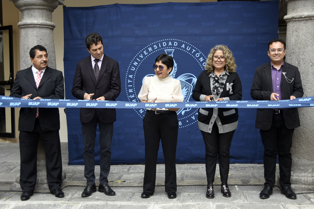 Inaugura Lilia Cedillo la exposición “San Jerónimo, emblema de la Psicología en Puebla”