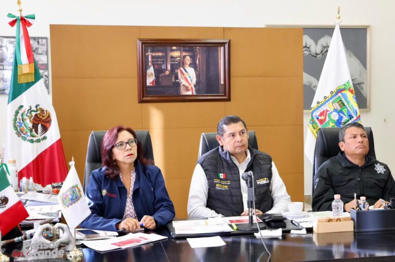Gobierno de México y Puebla refuerzan acciones de apoyo a damnificados; suman 13 muertos