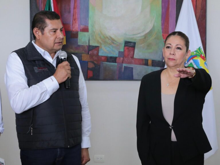 Unción y espaldarazo