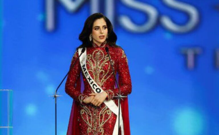 Fátima Bosch se corona Miss Universe 2025