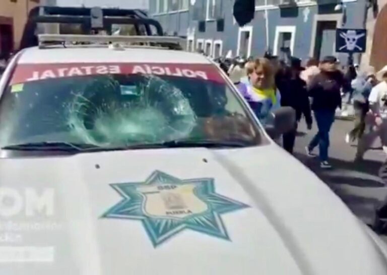 Se realiza marcha de Generación Z en Puebla; hay un herido