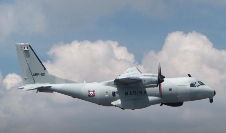 Al menos dos muertos dejan accidente de avión SEMAR en Galveston, Texas